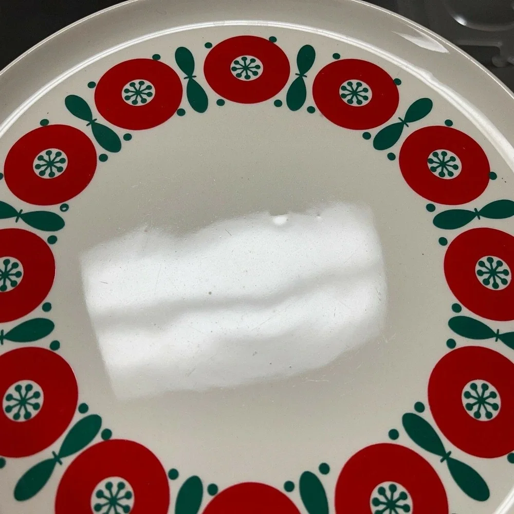 Vintage Anfora Mexico Dinner Plates White Red Green 9 1/2